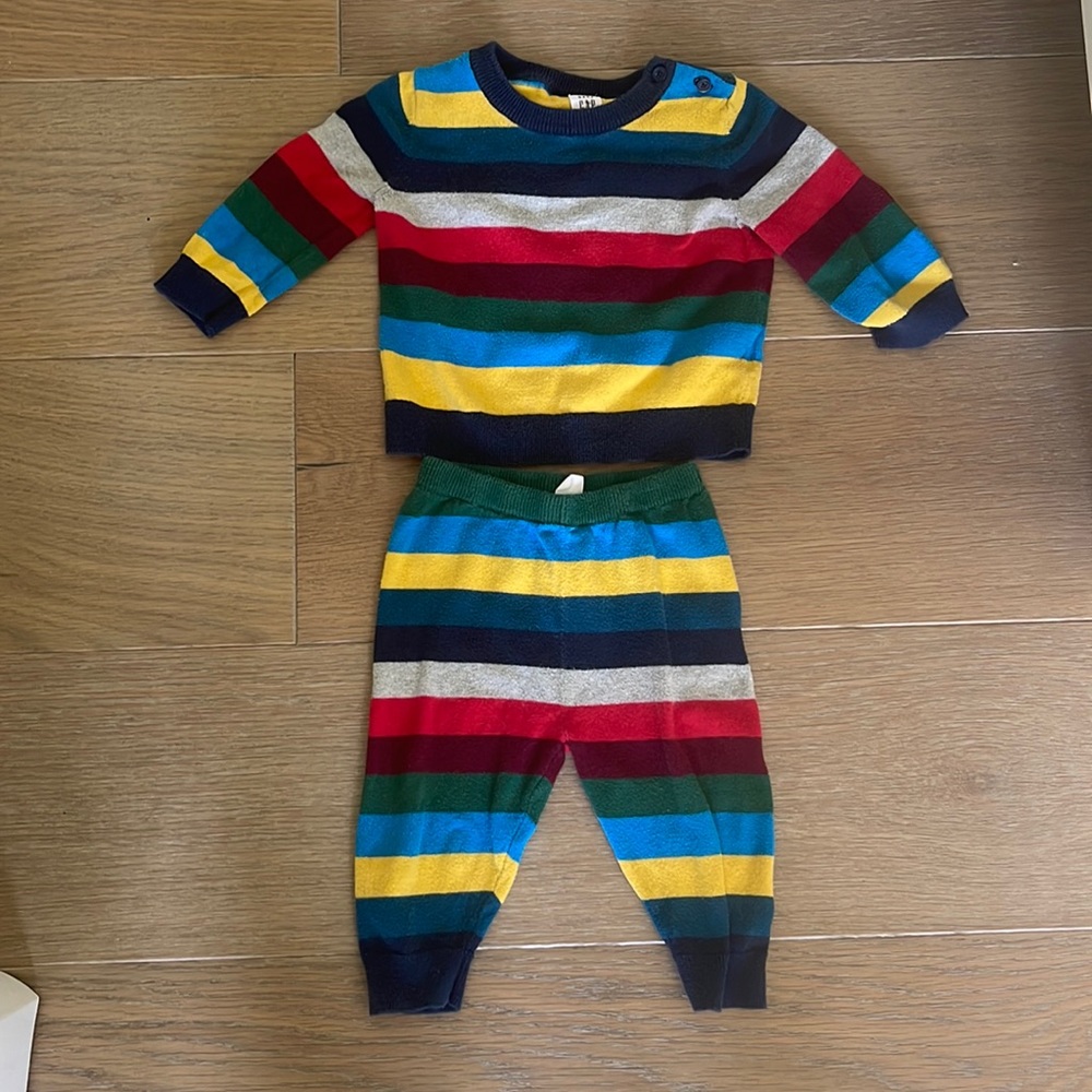 Two piece GAP matching set